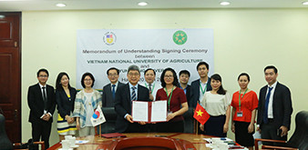 Ký kết thỏa thuân hợp tác (MOU) giữa Học viện Nông nghiệp Việt Nam và Đại học Kyungsung Hàn Quốc